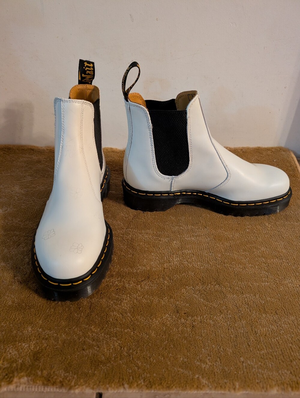 Dr. Martens 2976 Chelsea Boots Unisex Sz 9